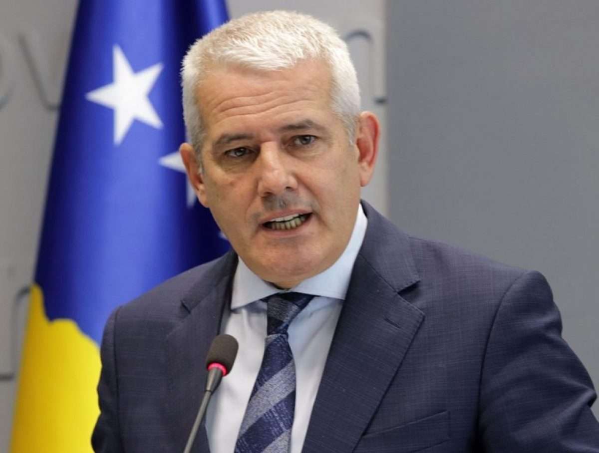 Gjetja e zollave në Mitrovicë, reagon Sveçla: Beogradi ka furnizuar grupet kriminale
