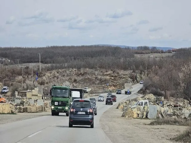 Sot bllokohet përsëri rruga Kijevë-Dollc, realizohet minimi i 8-të