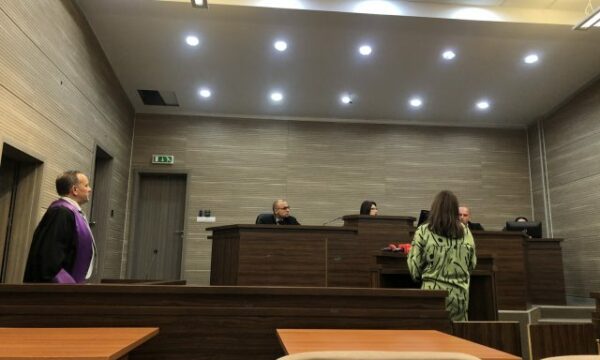 Anulohet seanca gjyqësore ndaj Albulena Haxhiut dhe të tjerëve