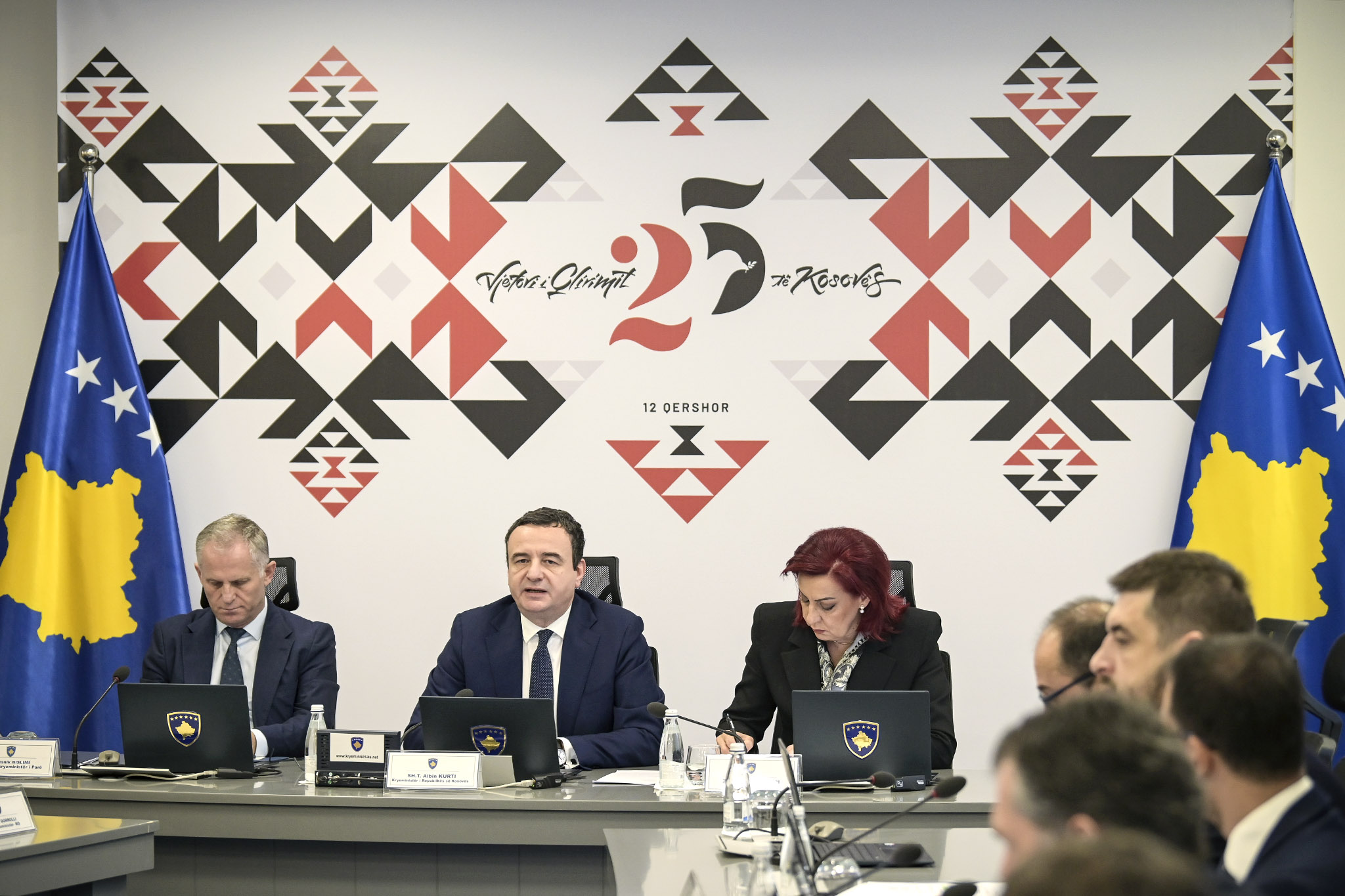 Qeveria themelon Këshillin Shtetëror për shënimin e 27-vjetorit të Epopesë së UÇK’së