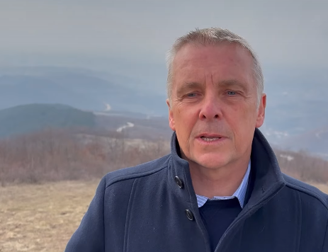 Rohde uron pavarësinë e Kosovës me një video të veçantë