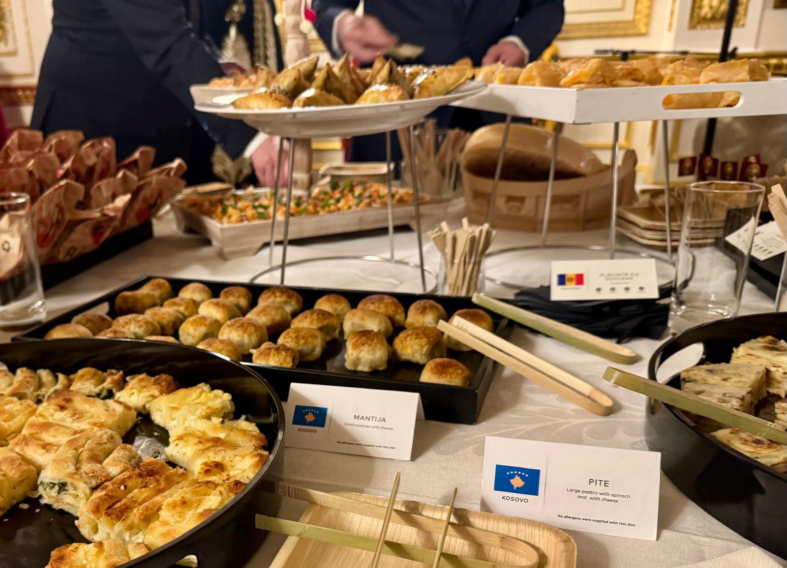 Ambasada e Kosovës në Londër ofron ushqime tradicionale: Diplomatët njohën pasurinë e trashëgimisë sonë