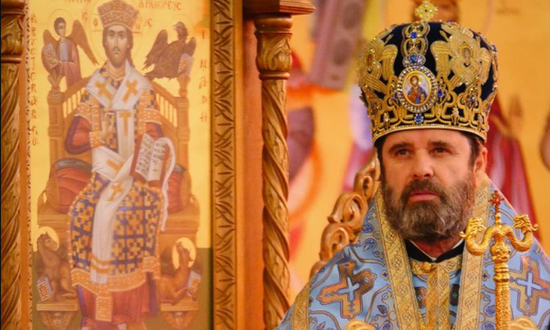Kush është Joan Pelushi, Kryepeshkopi i ri i Kishës Ortodokse që pason Anastas Janullatosin