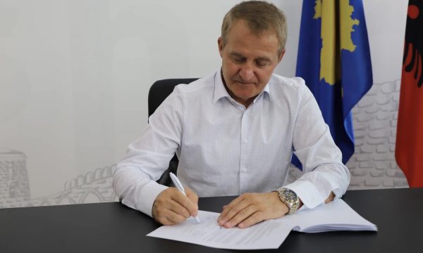 Vrasjet në Vushtrri, kryetari i Komunës thërret mbledhje urgjente të Këshillit për Siguri