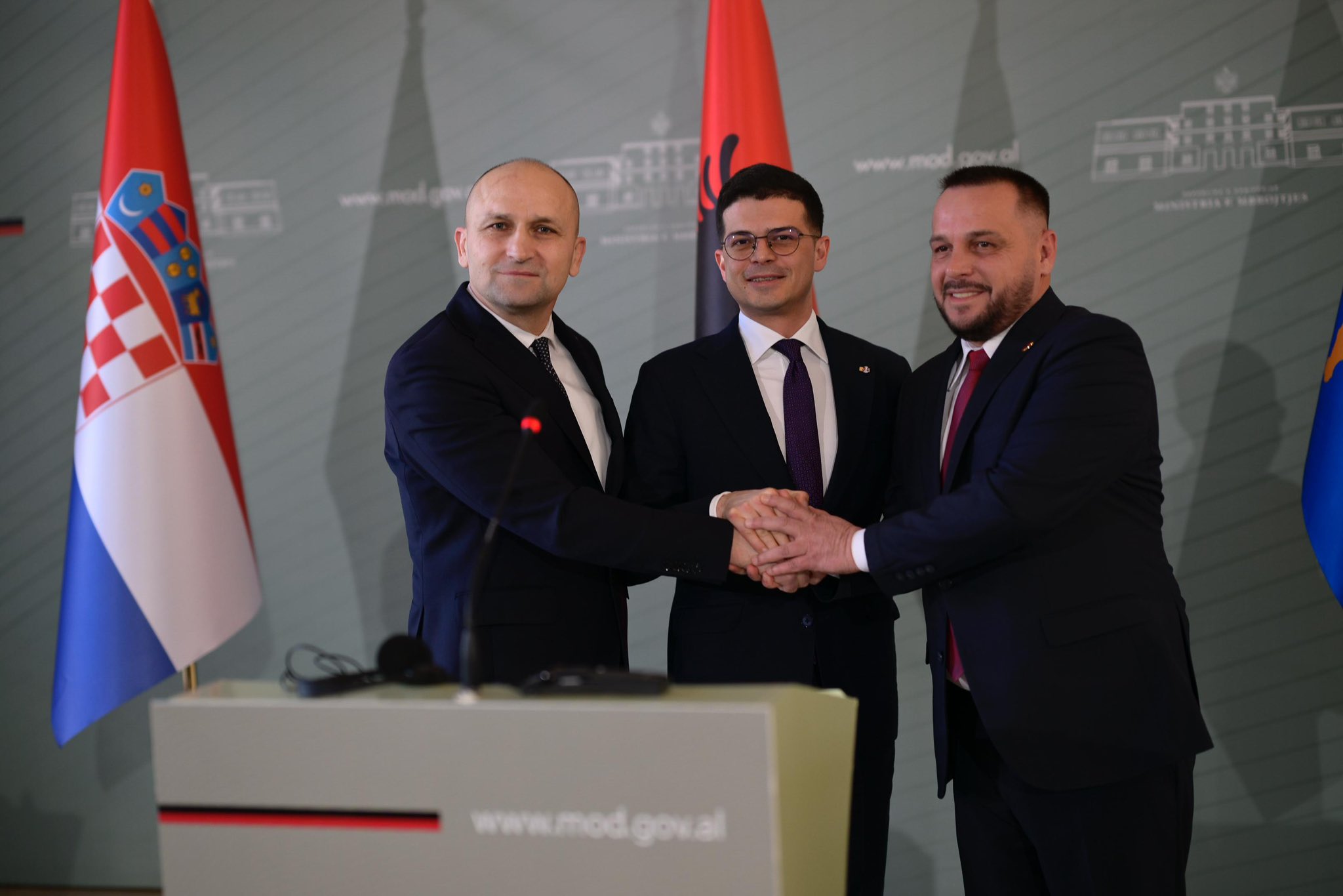 Marrëveshja me Kosovën e Kroacinë, Vëngu: Serbia me qasje pezulluese u vetëpërjashtua nga nismat, viktimizim i kotë