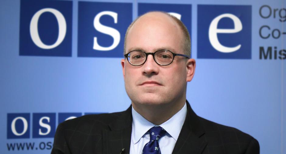 Ish-diplomati amerikan favorizon një qeveri të opozitës, thotë se me Kurtin kryeministër Kosova s’mund të bëjë përparim