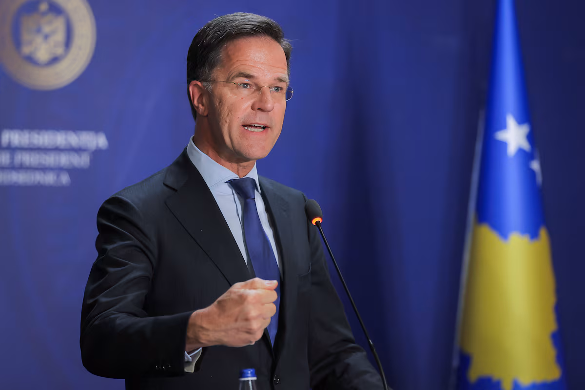 Reuters për vizitën e Rutte: Nxiti Kosovën dhe Serbinë të përshpejtojnë dialogun dhe të normalizojnë marrëdhëniet