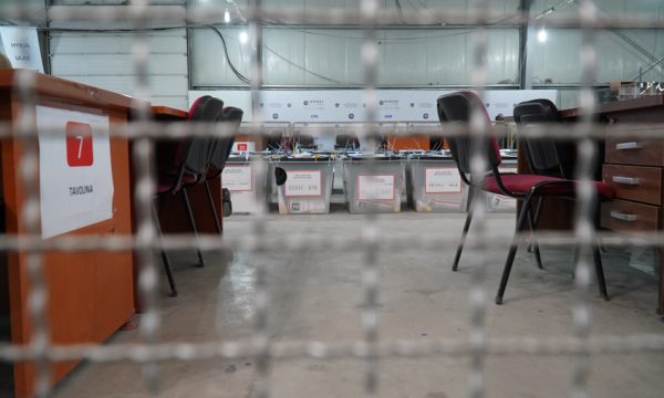 Hulumtuesi i KDI-së: E çuditshme, pse anëtarët e KQZ-së shkojnë në QNR dhe ndërhyjnë në proces