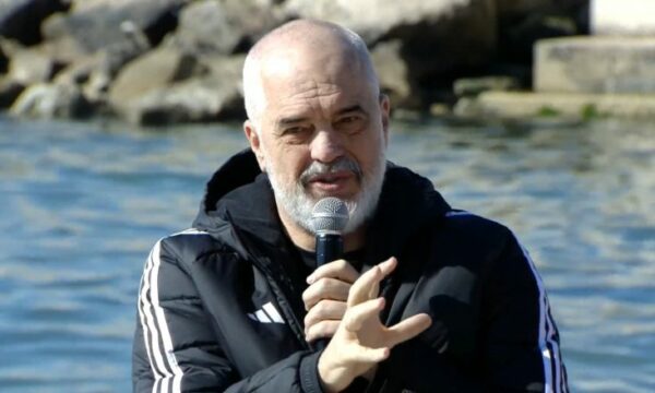 Rama në Durrës me kandidatët e PS: Integrimi në BE në 2027, nuk kemi kohë për të humbur
