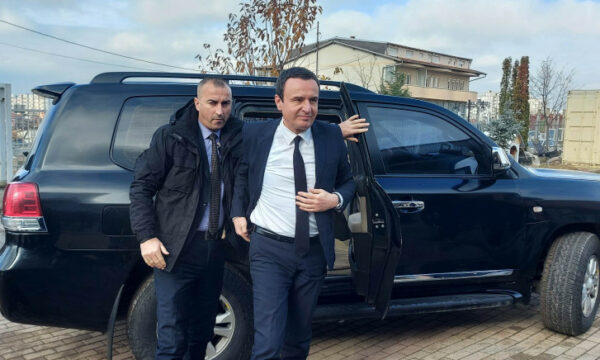 Kurti refuzon urdhrin për të shkuar në Prokurori? Një njoftim thotë se ai nesër në ora 10:00 do të jetë në Gjilan