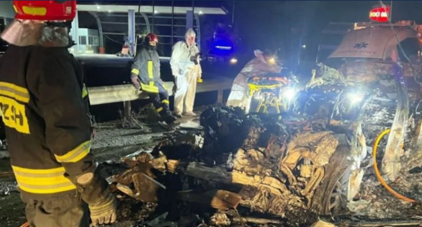 Tragjedi në Shqipëri: 4 të rinj digjen brenda një makine