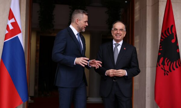 Presidenti sllovak tregon që Begaj i kërkoi njohjen e Kosovës, thotë se pozicioni negativ s’lidhet me Shqipërinë