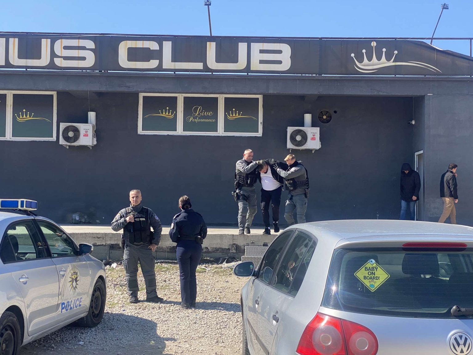 Përfundon aksioni në veri, arrestohen 16 persona