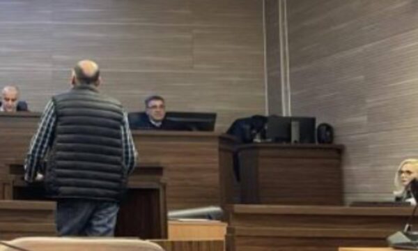 Gjykimi për krime lufte ndaj Gjokoviqit, ish-i burgosuri thotë se forcat serbe i rrahën derisa i dërguan në burg