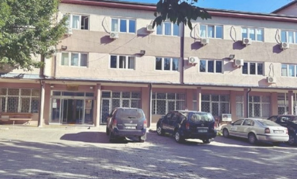 ​Konsumonin kokainë në zyrat e Komunës së Leposaviqit, aktakuzë kundër tre serbëve