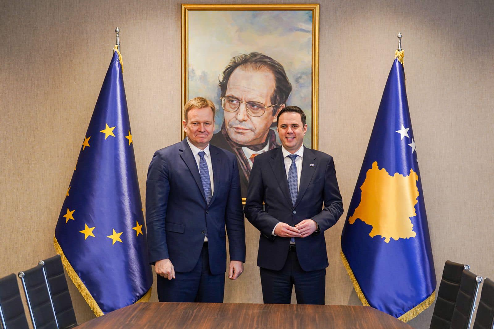 Abdixhiku pas takimit me emisarin e Brukselit : LDK e mbështet dialogun e ndërmjetësuar nga BE me përfshirje të SHBA’së