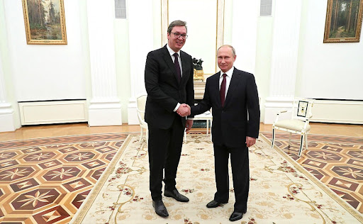 Vuçiq flet me Putinin në një bisedë telefonike, më 9 maj shkon në Moskë për takim me të