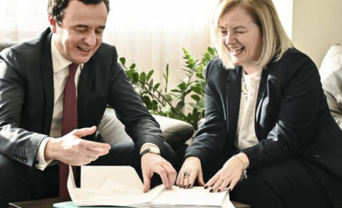 Asamblistja e VV-së dhe ish-këshilltarja e Kurtit, gati për të ‘ateruar’ si drejtoreshë në Agjencinë e Privatizimit