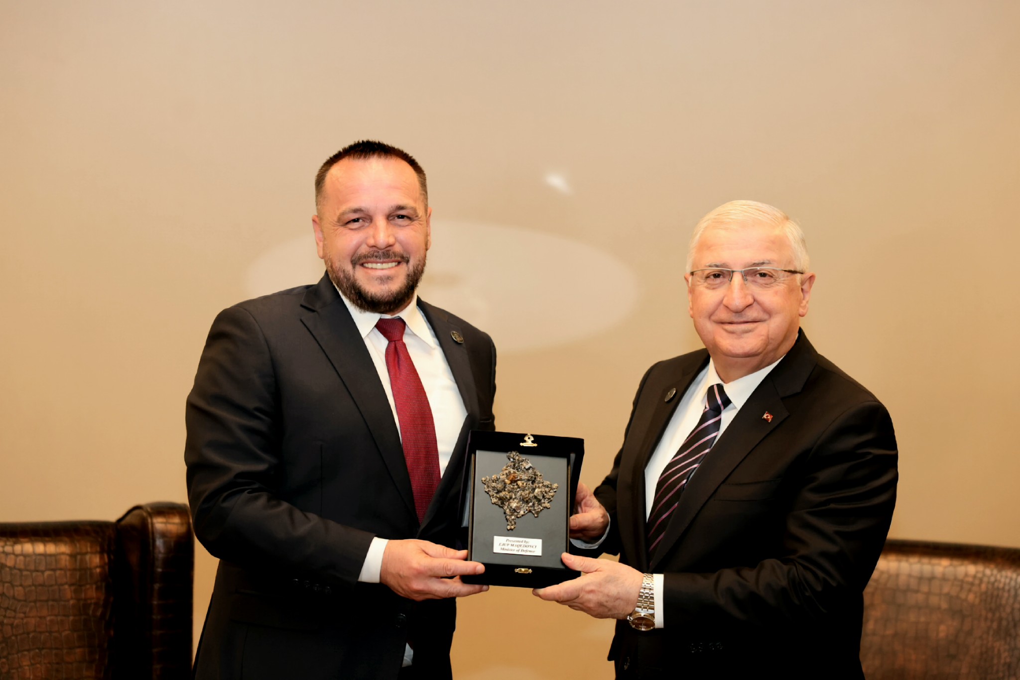 Maqedonci takon homologun turk në Antalya: Blerjet ushtarake e fuqizimi i industrisë së mbrojtjes ka hyrë në një fazë të re