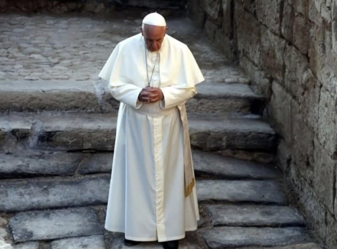 SHENJTËRISË SË TIJ PAPA FRANCESKUT