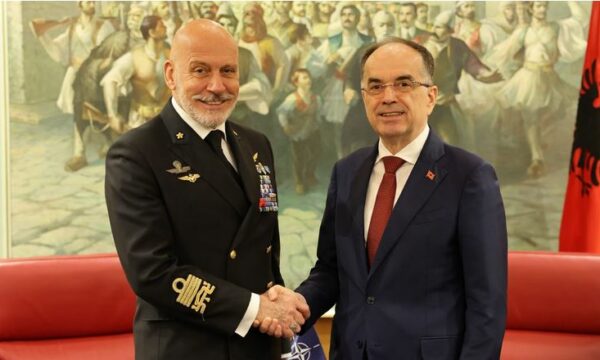 Begaj – kryetarit të Komitetit Ushtarak të NATO-s: Duhet të mbështesim Kosovën të jetë pjesë e organizatave ndërkombëtare