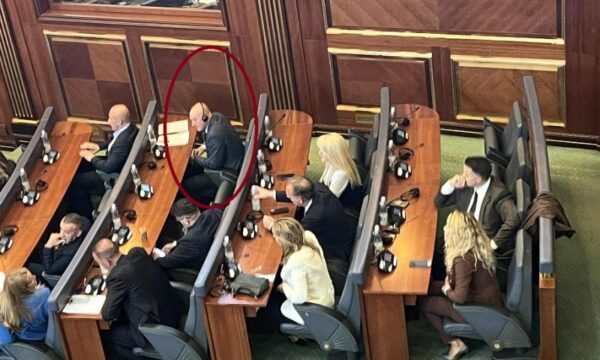 Deputeti Adem Hoxha e konfirmon se është pjesë e GP të AAK-së