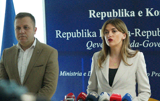 Sallahu shkruan diçka pasi shefja s’iu bë kryekuvendare: Opozita të na e votojnë, pastaj shkojmë në zgjedhje