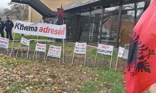 Avokati serb ngre shqetësime për pasivizimin e adresave të shqiptarëve në Serbi, i shkruan edhe Piculës