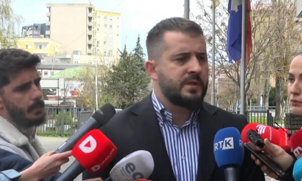 Lushtaku: PDK s’do të marrë pjesë në votimin për kryeparlamentar