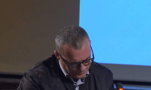“Vdekja ishte paqe për mua atëherë”, i mbijetuari i dhunës seksuale: Ikja natën prej shtëpisë, qajsha e kthehesha