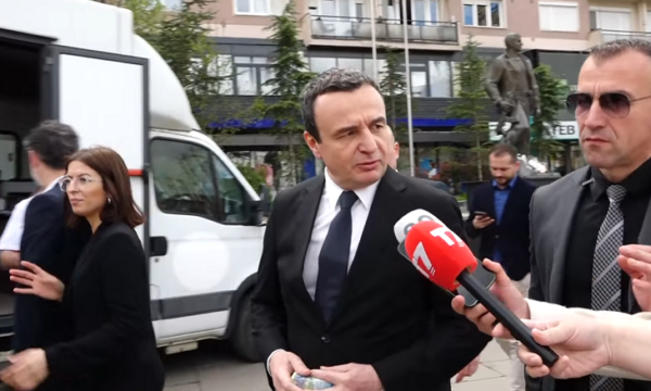 Kurti bëhet si i painteresuar, bën pyetje për seancën: Ajo është nesër a po?