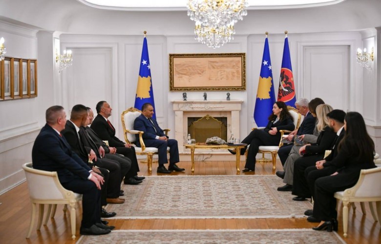 Osmani vlerëson lartë kontributin e komunitetit rom në shtet ndërtim