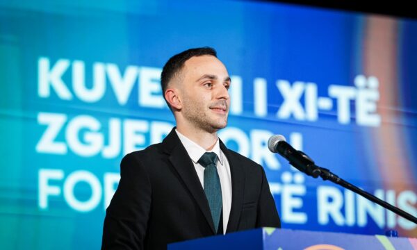 Guri: VV-ja po e përdor Deharin për të fituar kohë për pazare
