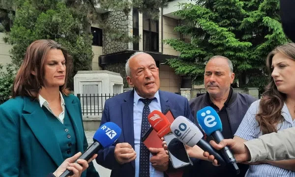 Dosja për dëme të luftës dërgohet sërish në Kushtetuese