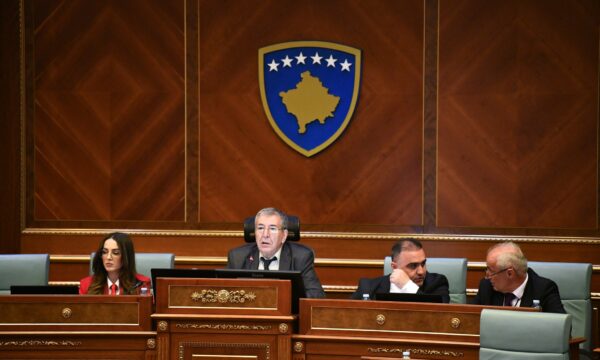 Kërkesa për seancë një herë në javë, Dehari pret nga partitë që të hënën ‘‘të sjellin një vendim’’