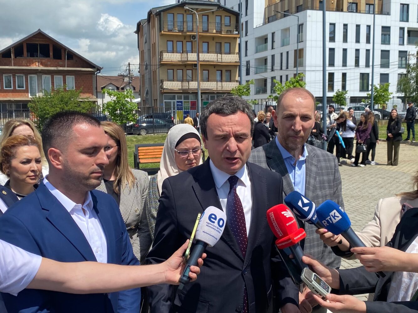 Kurti u shpreh lavdi dëshmorëve, por asnjë fjalë për politikë