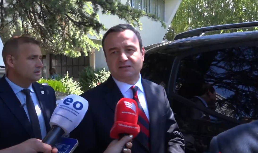 Kurti: Albulena Haxhiu nuk është as në pyetje, as në pikëpyetje, përgjigja është votimi i fshehtë