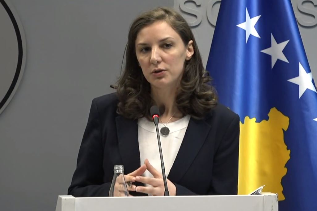 Rizvanolli i reagon Bajramit: Vendimet e ZRrE-së nuk mund të anulohen apo shtyhen përmes nënshkrimeve