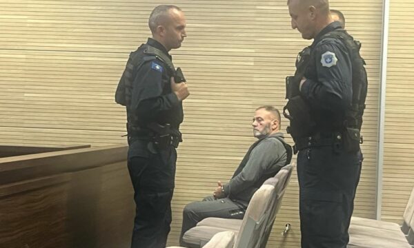 Dëshmitari thotë se i akuzuari Shaqir Lutvija e kishte maltretuar gjatë luftës: M’ka rrah, veç pse jam shqiptar