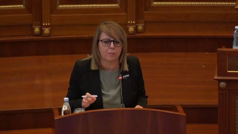“Mundesh me na thirrë edhe 48 herë”, LDK me pozicion të pandryshuar, Dehari ia ndërpret fjalën Hykmete Bajramit
