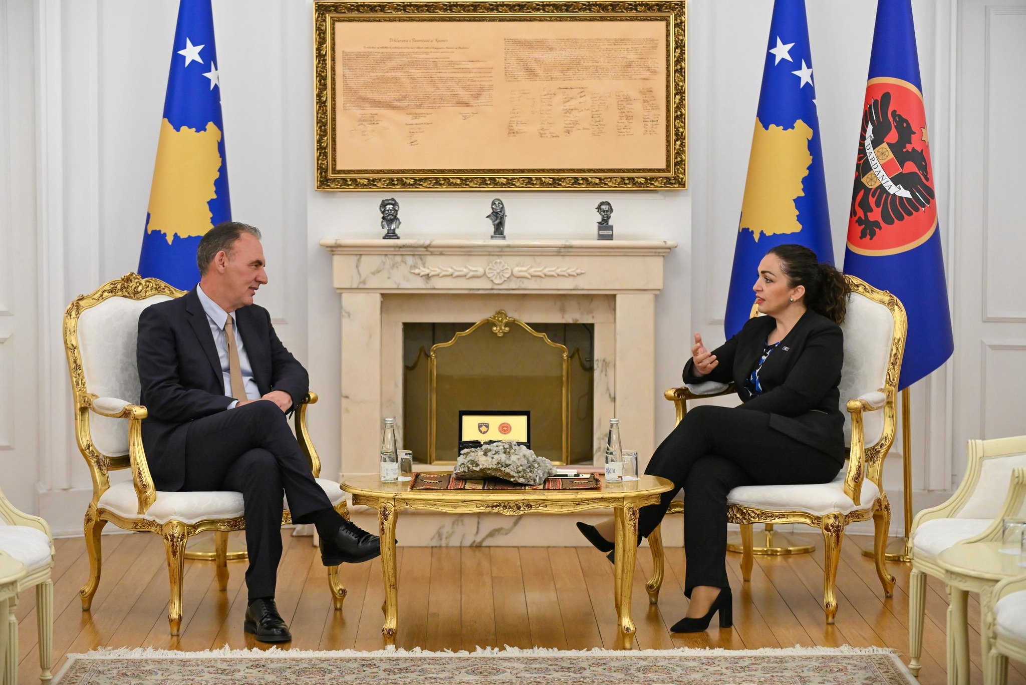 Osmani e takon edhe Limajn “pas kërkesës nga Nisma Socialdemokrate”