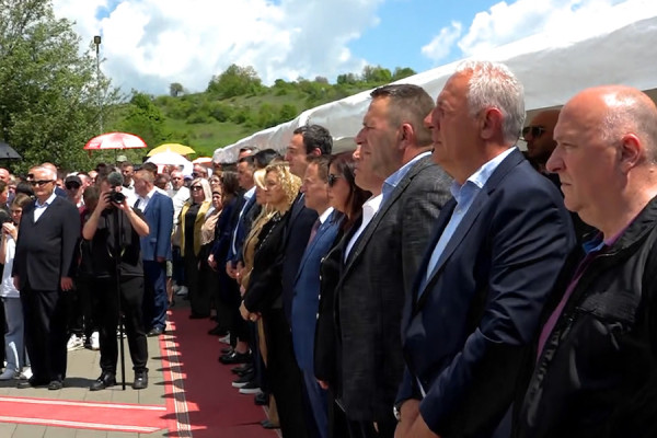 ​Krimet kundër njerëzimit nuk falen, përkujtohet masakra në Studime të Vushtrrisë