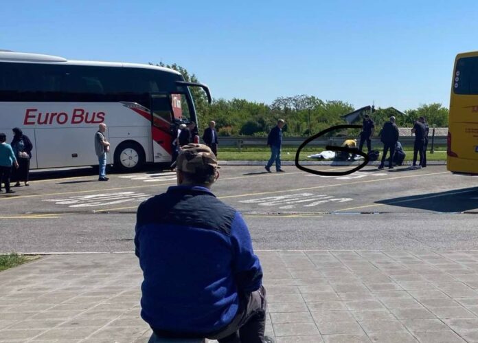 U nis për në vendlindje, ndërron jetë në autobus një shqiptar në Serbi