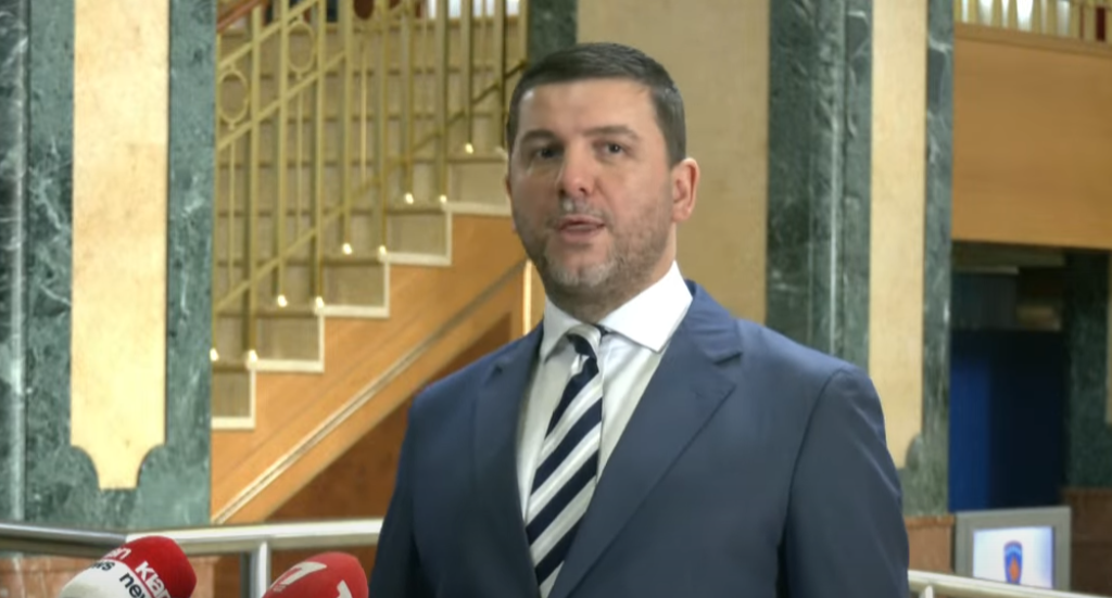 Krasniqi pas takimit me Kurtin: Qëndrimet e PDK’së të njëjta, është mirë me mendu për kandidatura tjera