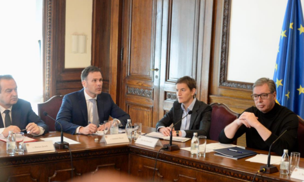 Vuçiq mbledh Këshillit për Siguri Kombëtare, raportohet se u diskutua për Kosovën dhe BeH-në