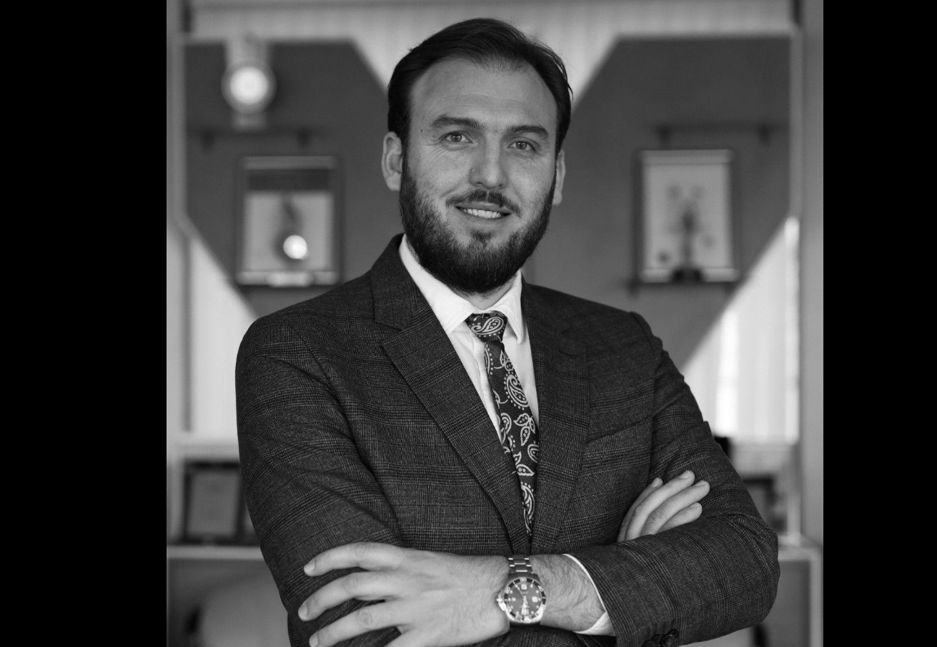 Kushtrim Ajvazi: Vendimi i ZRRE-së ndal prodhimin në një fabrikë, 200 punëtorë mbesin pa punë