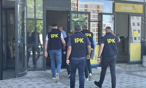 Dërgohet në gjykatë polici i arrestuar për spiunazh