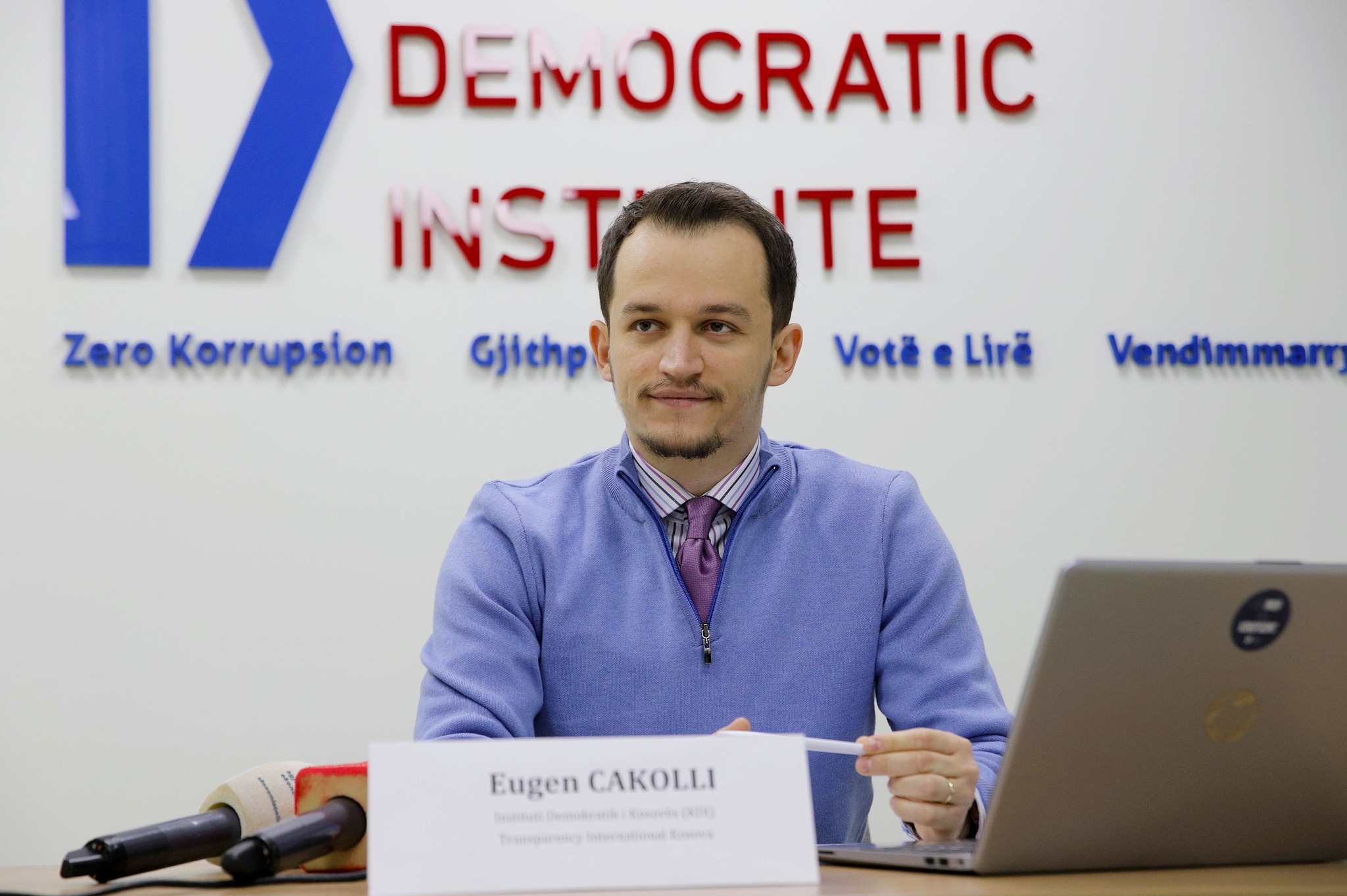 Hekuran Murati e përdori Chat GPT për qëndrime politike, Cakolli: Mjerë Kosova