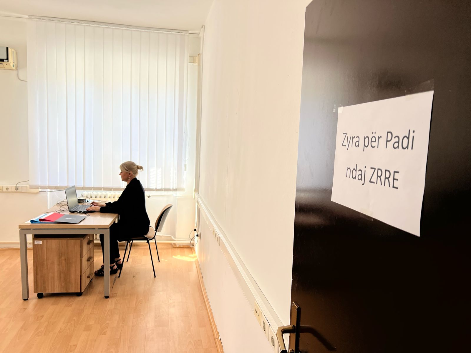 OEK njofton se zyra për përpilimin e padive ndaj ZRRE po funksionon, fton bizneset e ‘‘dëmtuara’’ të paraqiten aty