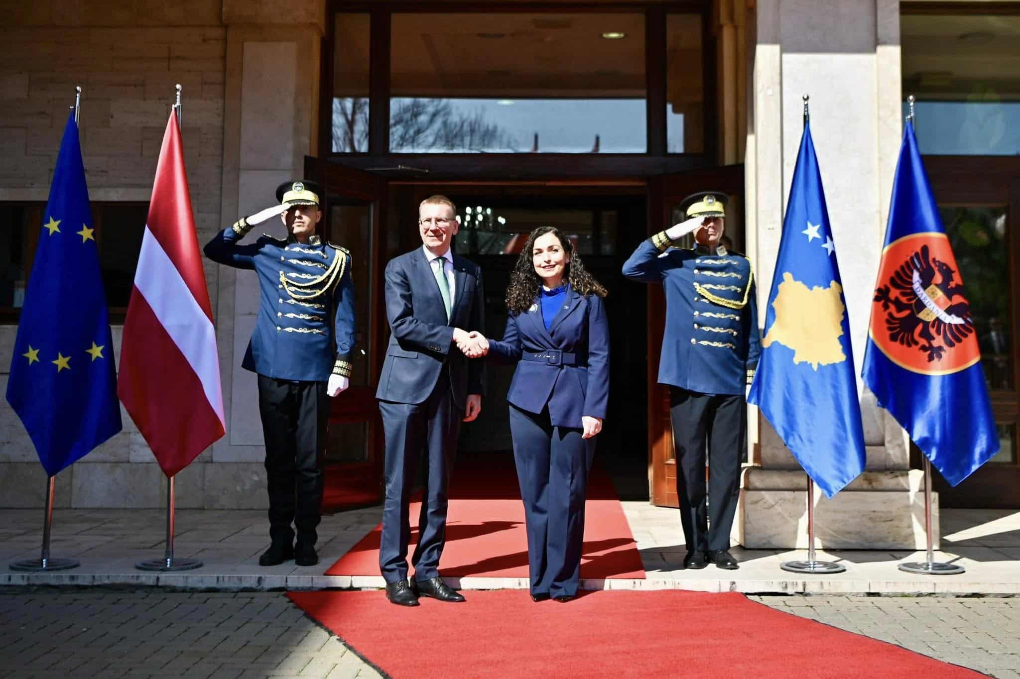 Presidentja Osmani udhëton për vizitë pune në Letoni